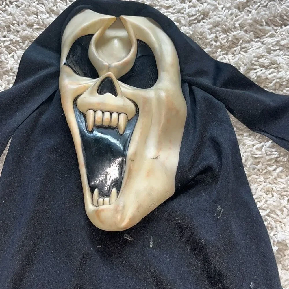 Vintage Fearsome Faces Ghostface FANG Scream Mask Easter Unlimited